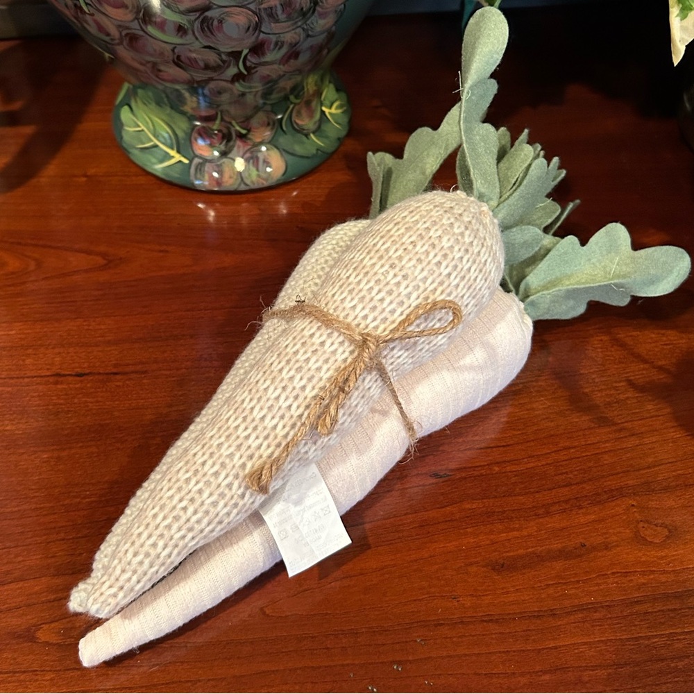 NWOT The Farmhouse Rachel Ashwell Decorative Cream Carrot Bundle